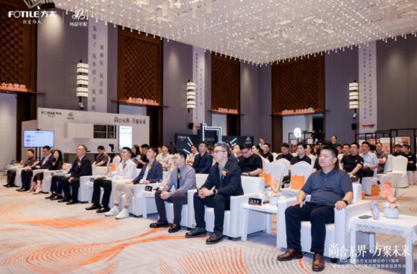 出“全维厨立方K7”重构中国整体厨房新生态ag九游会登录全维升级！尚品宅配x方太推(图3)